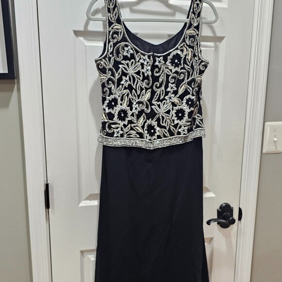 Jkara Black Silver Embroidered Cocktail Dress Size 10 - Picture 3 of 4